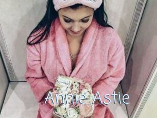 Annie_Astie
