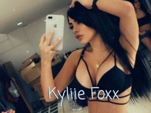 Kyliie_Foxx