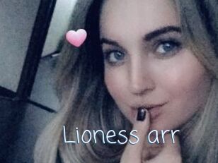 Lioness_arr