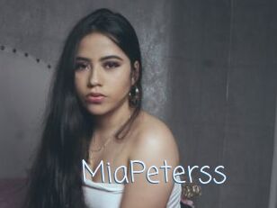 MiaPeterss