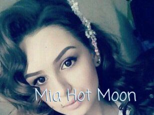 Mia_Hot_Moon