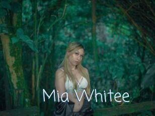 Mia_Whitee