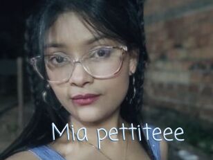 Mia_pettiteee